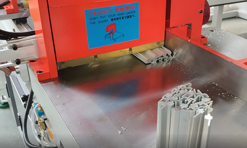 Aluminum Cutting Machine