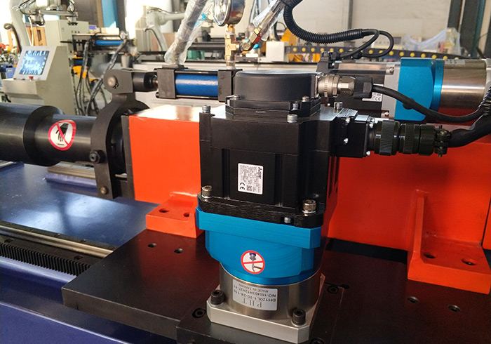 DOUBLE CYLINDER TUBE HOLE PUNCHING MACHINE插图4