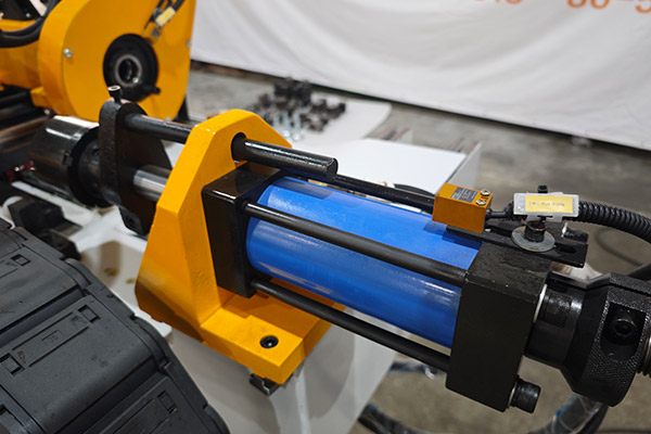 DW38CNC3A1S-C High Performance 3 Axis CNC Tube Pipe Bending Machine with Punching插图