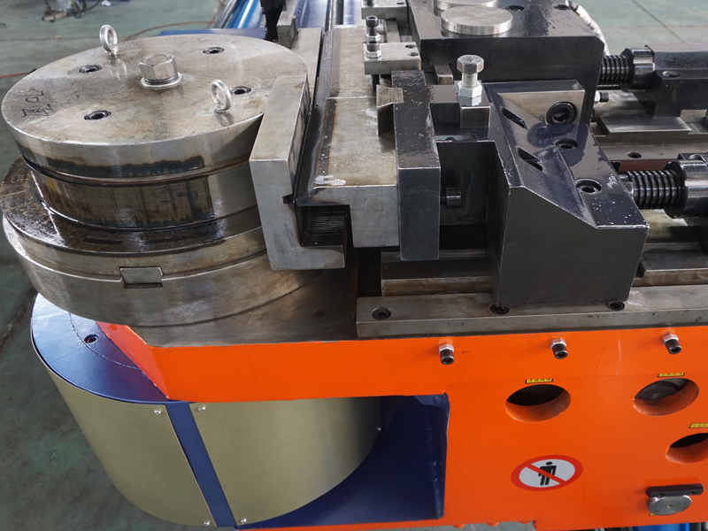 DW130NC Semi-Automatic Pipe Bending Machine插图2