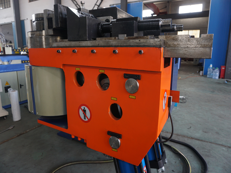 DW168NC Semi-Automatic Pipe Bending Machine插图1