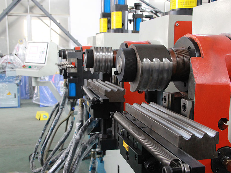 SW38 Four-head Tube Bending Machine With Shrink Pipe插图1