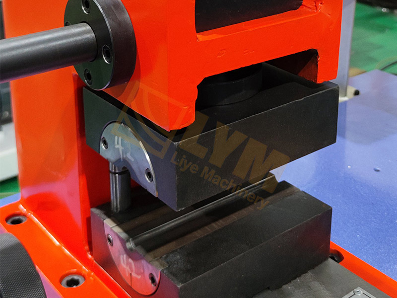 SG60 Dual-Station Tube Shrinking Machine插图6