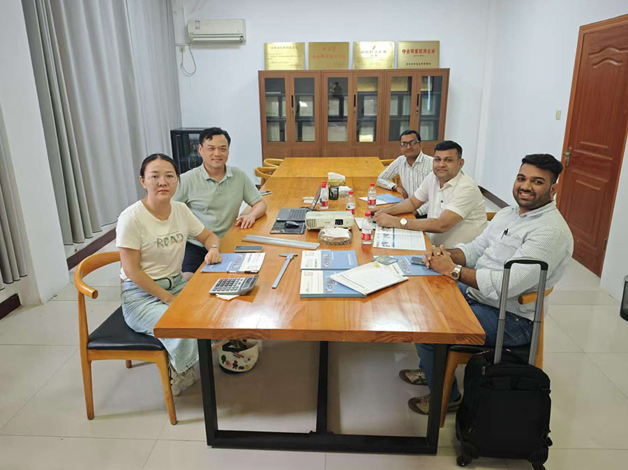 Cooperation with foreign customers 25