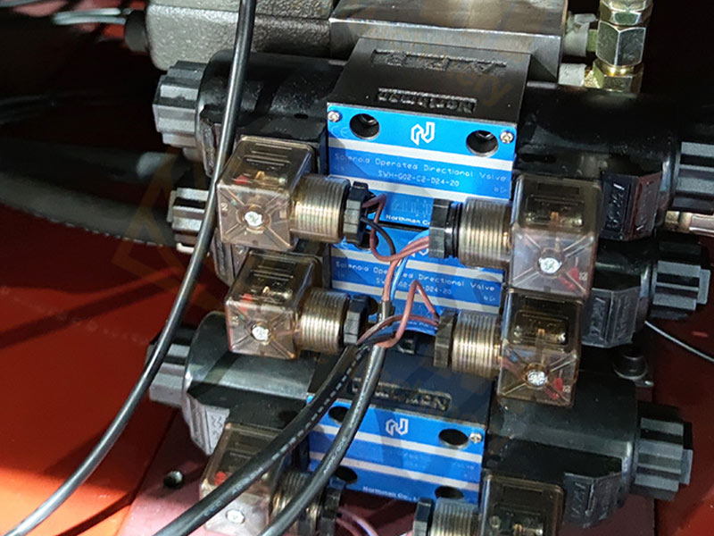 SG30 Three-Station Tube Shrinking Machine插图6