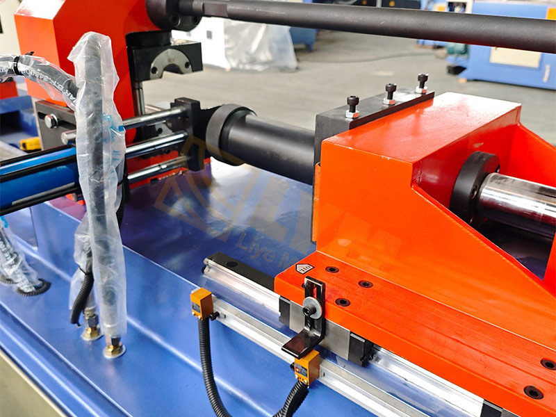 SG60 Single-Station Dual-Head Tube Shrinking Machine插图