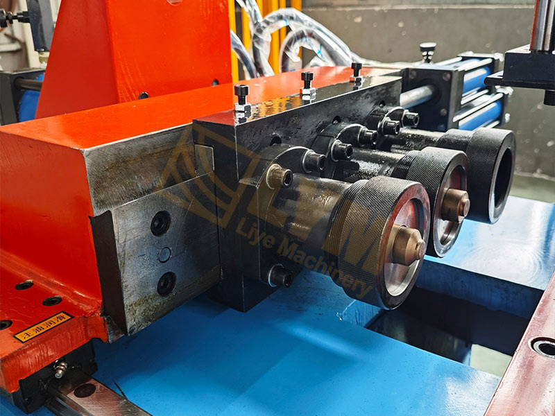 SG60 Three-Station Tube Shrinking Machine插图1