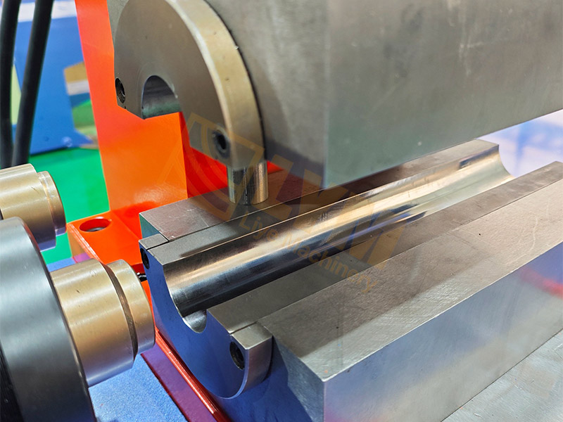 SG80 Dual-Station Tube Shrinking Machine插图