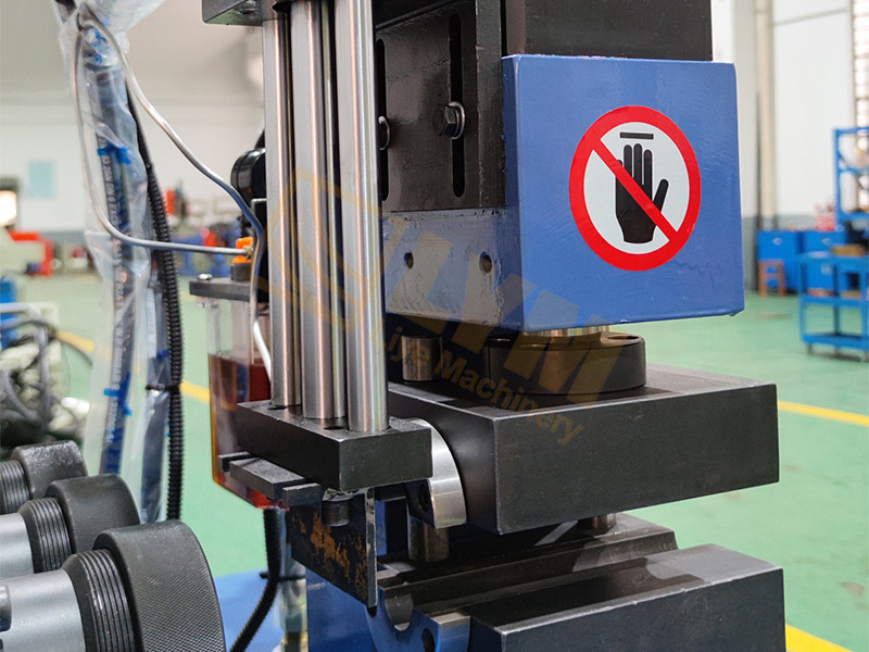 SG30 Three-Station Tube Shrinking Machine插图3